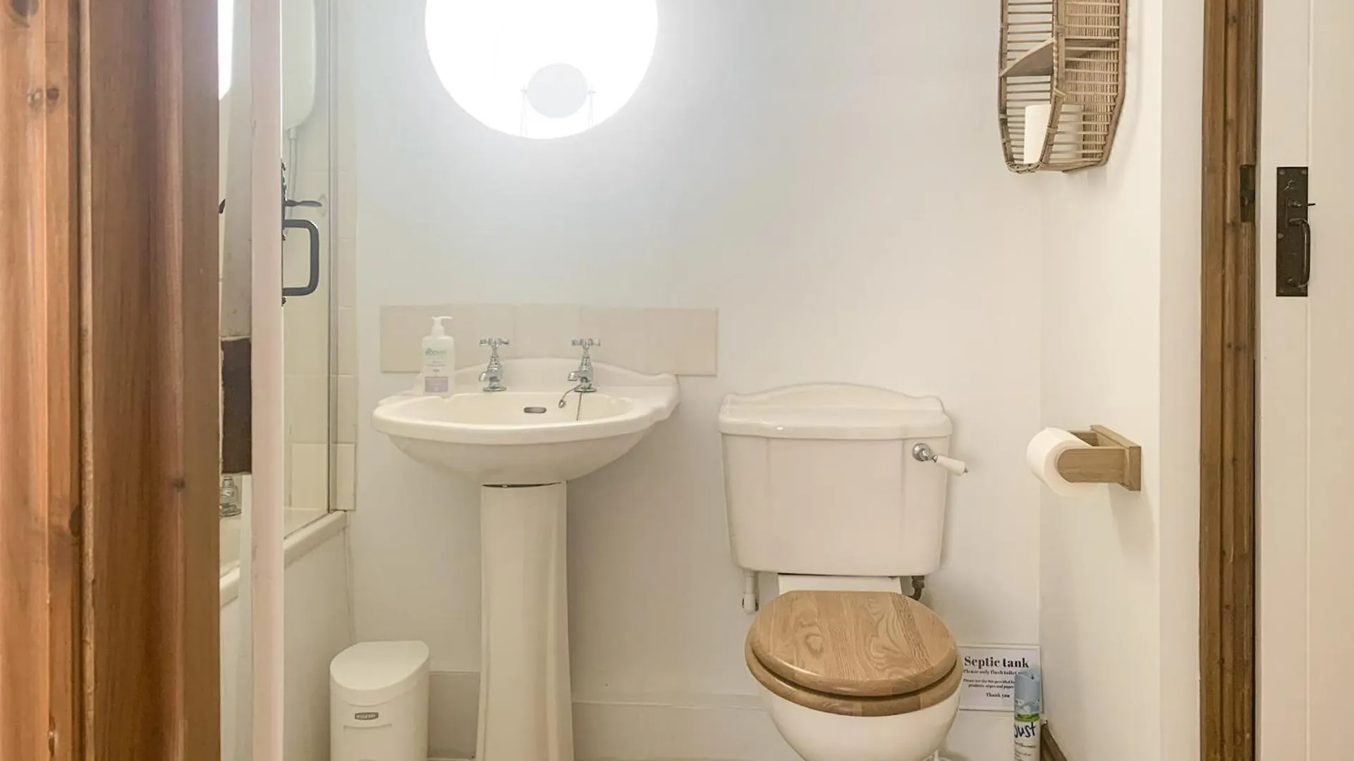 Holiday home Wheatsheaf Cottage - 80021 Sawdon United Kingdom